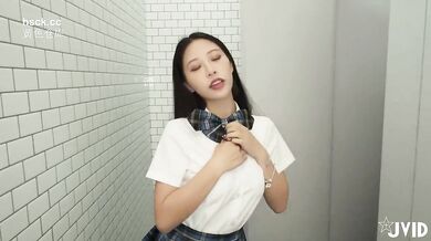 【JVID】jv-5 痴女逆袭 捷运盗撮犯-玟妡