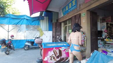 天花板露出狂人大胆御姐【cikaimoon】闹市区公园，大白天各种人前露出，屌炸天 (3)